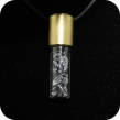 Amulett mit Siliziumkristallen